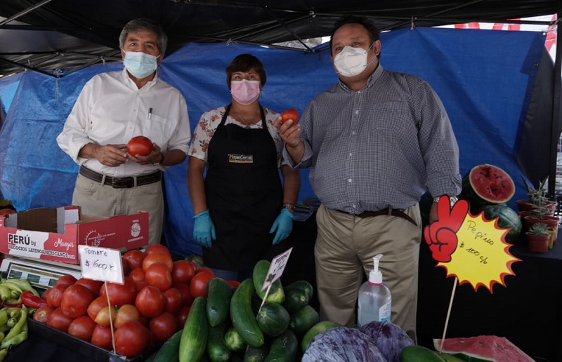 Visita DN Indap a Mercado Campesino de Melipilla