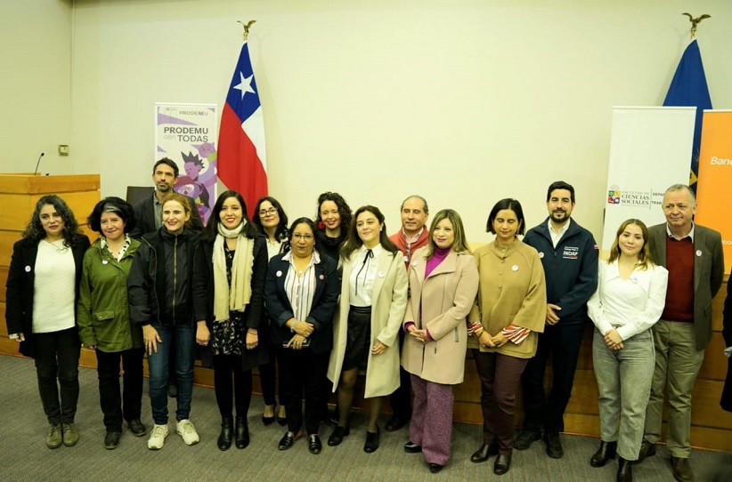 El director nacional de INDAP Santiago Rojas participó en el lanzamiento del Sello Emprende Prodemu
